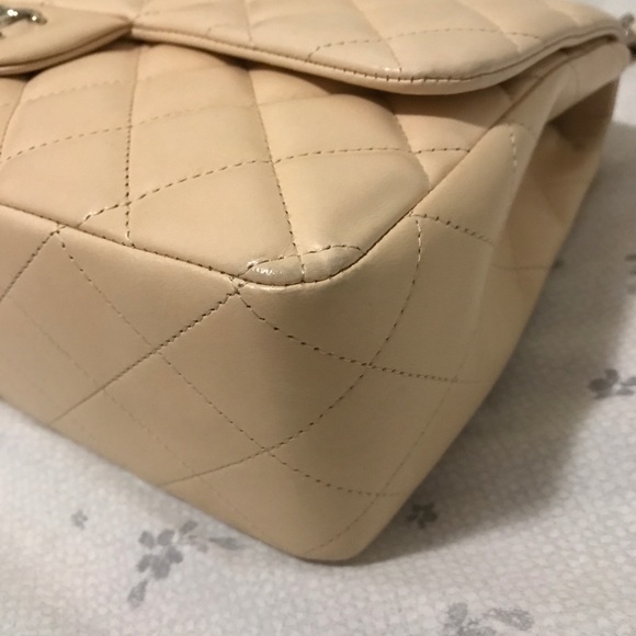 Chanel Jumbo Single Flap - Picture 4 of 9